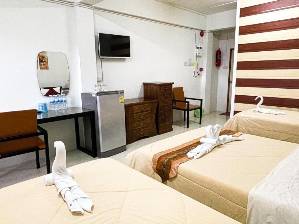 Rueangrat Hotel Ranong Exterior foto